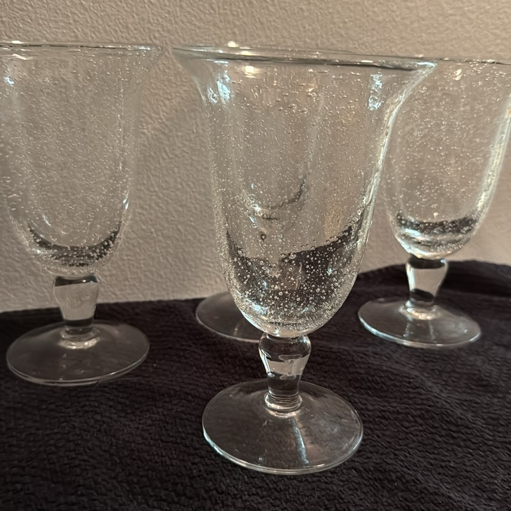 2 Bubble heavy, blown glasses 7.5” 14oz